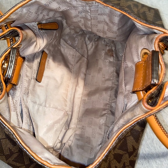 Michael Kors Bag - Picture 2 of 3